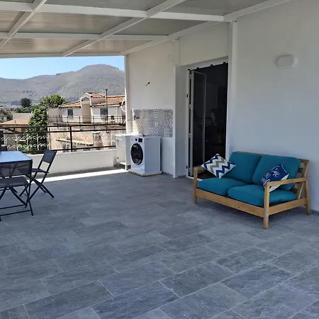 Mondello House29 *